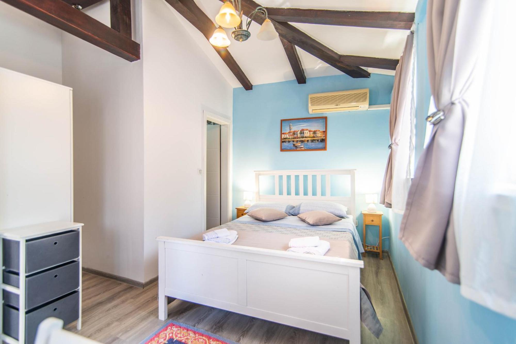 Giovanna Boutique Rooms & Pool พูลา ภายนอก รูปภาพ