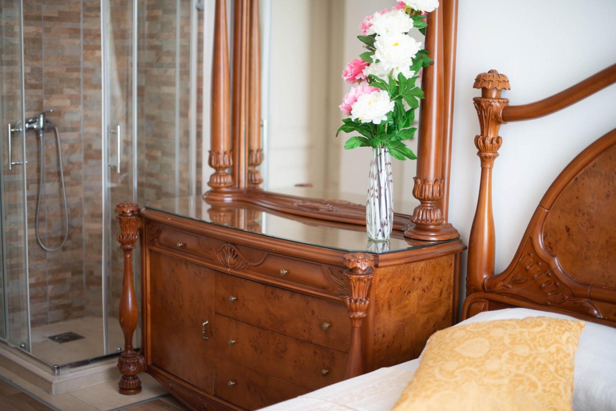 Giovanna Boutique Rooms & Pool พูลา ภายนอก รูปภาพ
