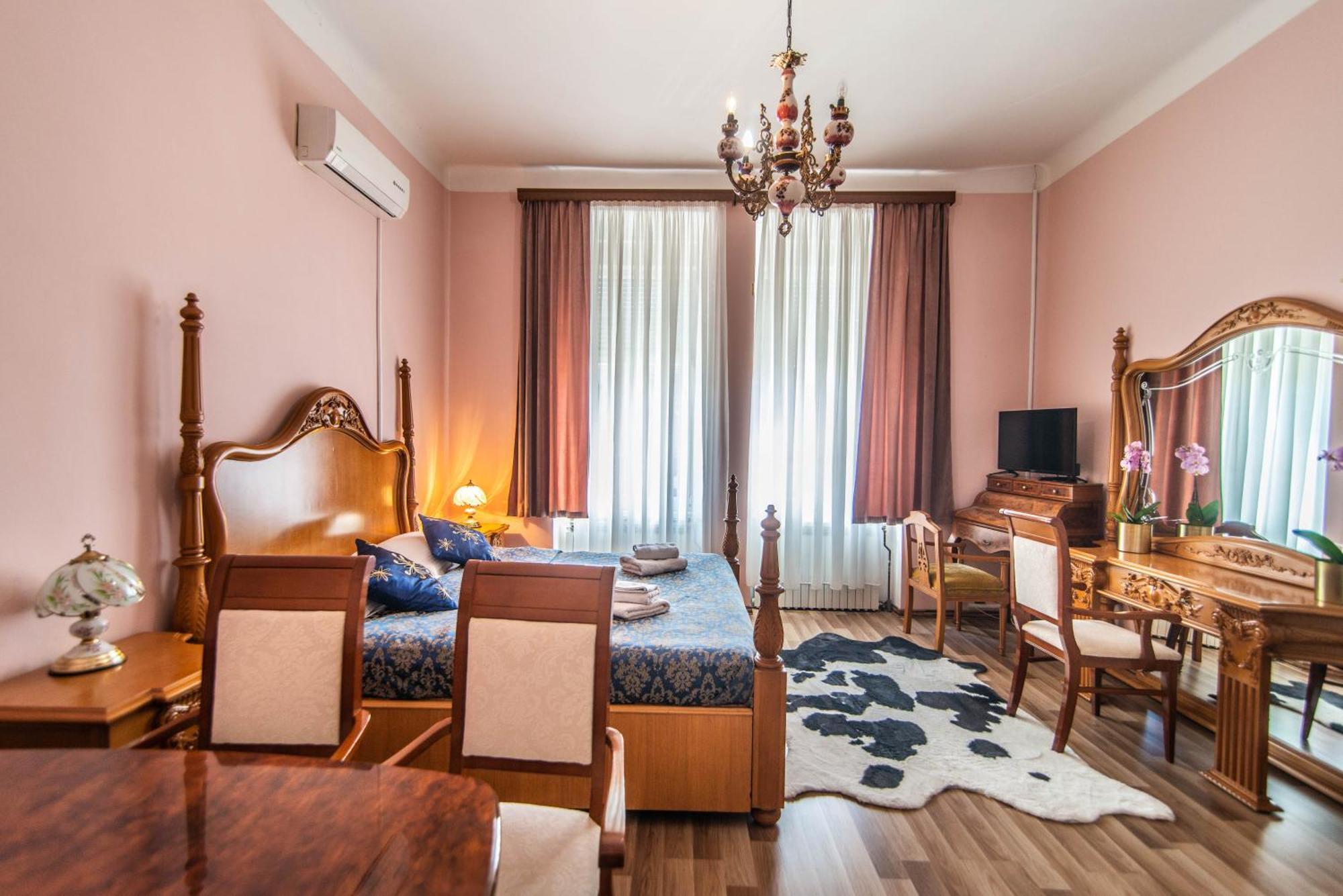 Giovanna Boutique Rooms & Pool พูลา ภายนอก รูปภาพ