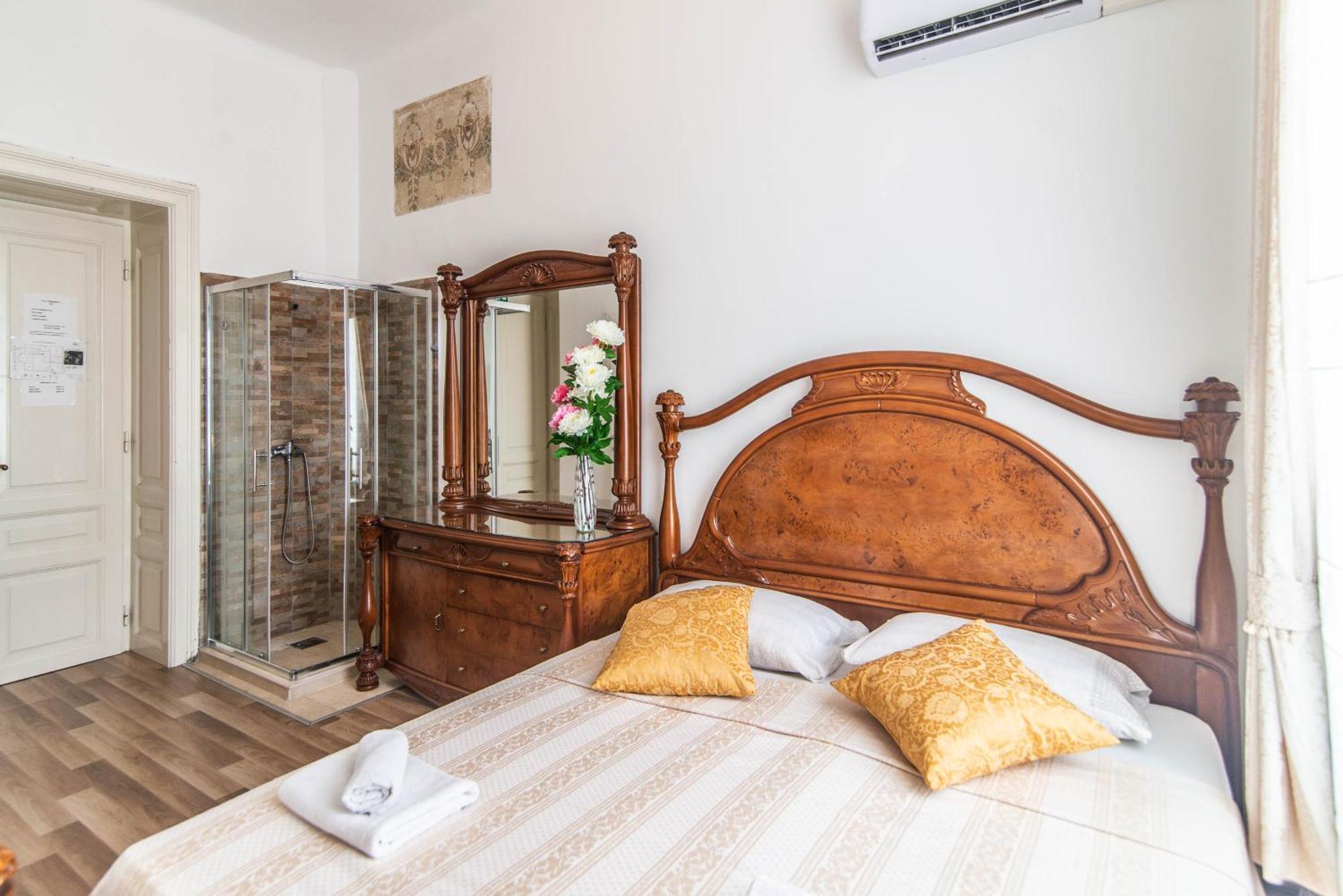 Giovanna Boutique Rooms & Pool พูลา ภายนอก รูปภาพ