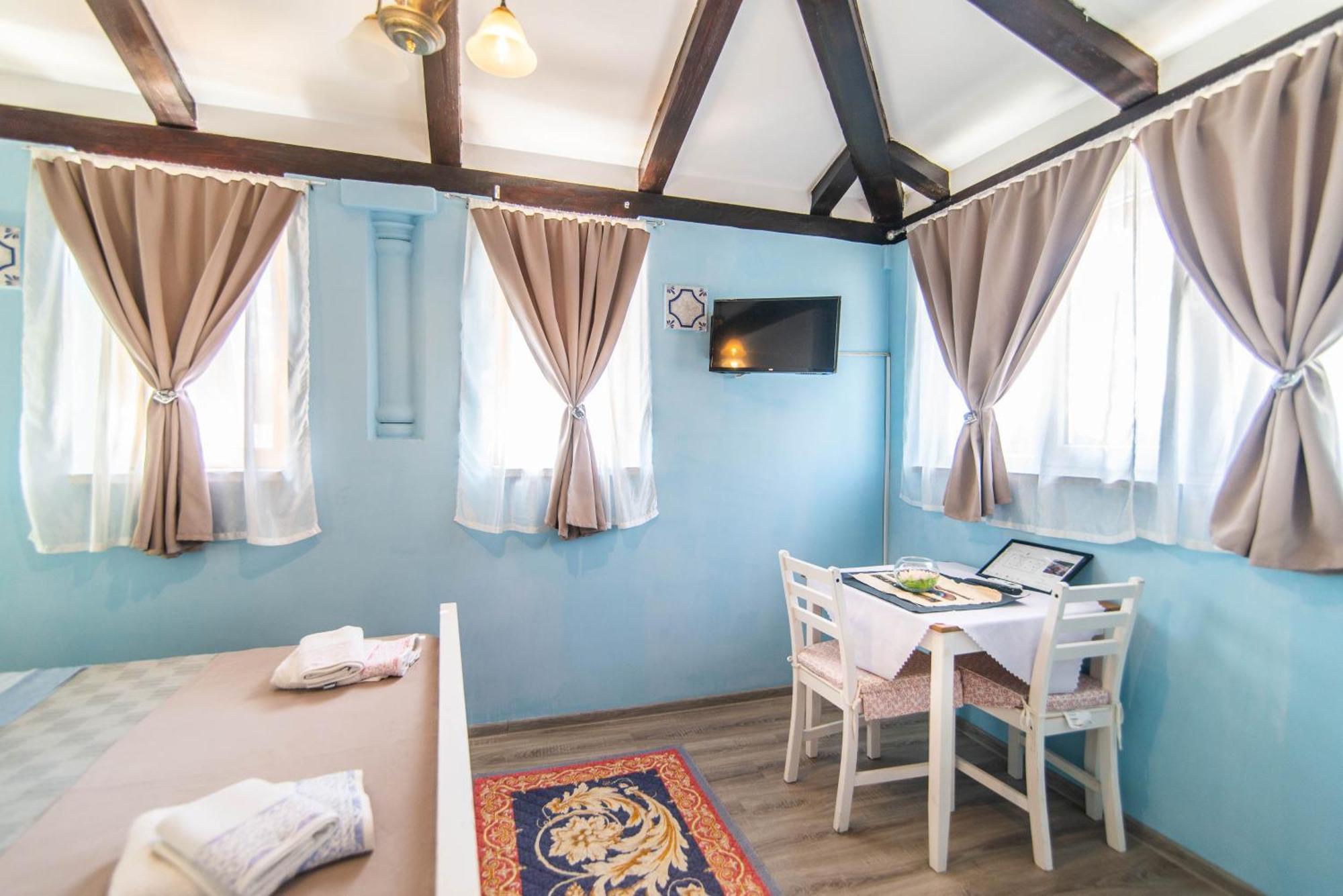 Giovanna Boutique Rooms & Pool พูลา ภายนอก รูปภาพ