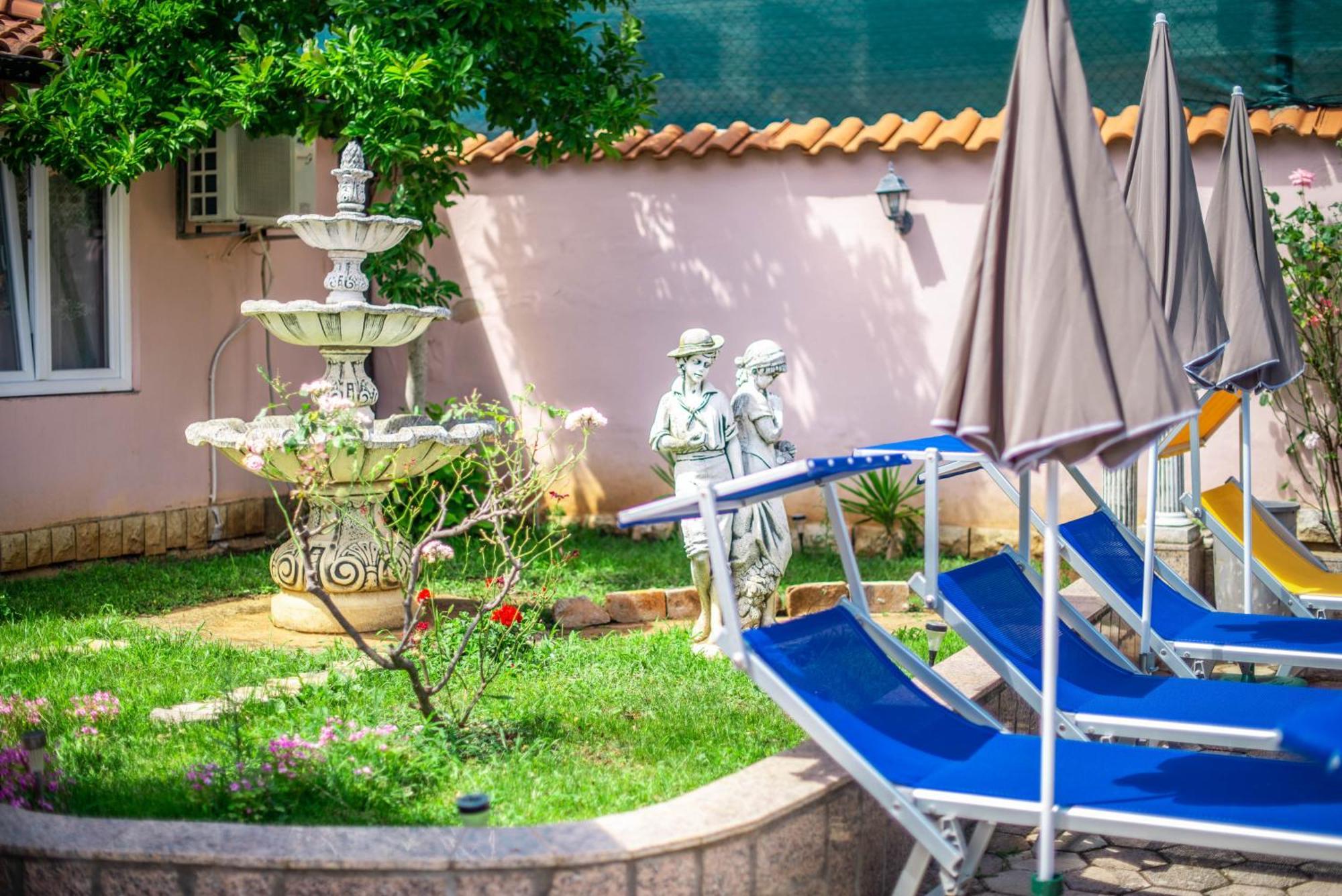 Giovanna Boutique Rooms & Pool พูลา ภายนอก รูปภาพ